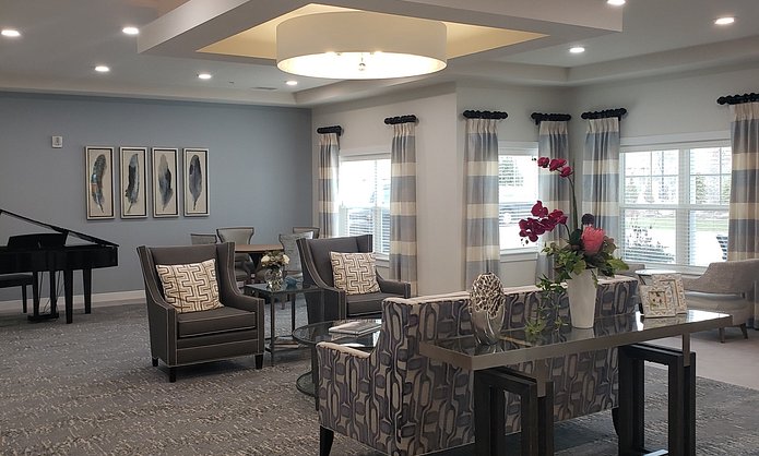 Cascade Trails Senior Living - Lobby